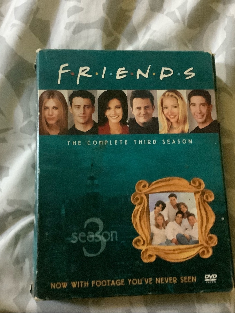 FRIENDS The Complete Third Season DVD - Teal Cover